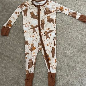 little sleepies 3-6mo